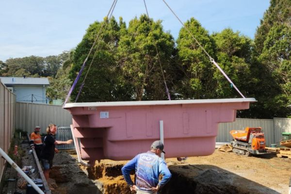 fibreglass-pools-sloping-sites-3 fibreglass-pools-sloping-sites-3